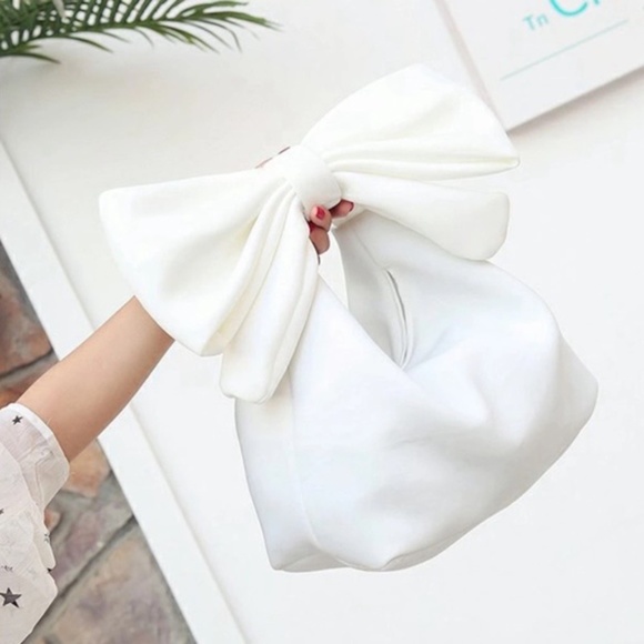 Large Bow Clutch Shoulder Bag - Picture 7 of 7